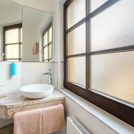 Alte Scheune 3* Frankfurt am Main