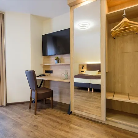 Alte Scheune 3* Frankfurt am Main