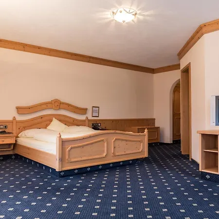 Hotel Alte Scheune 3*